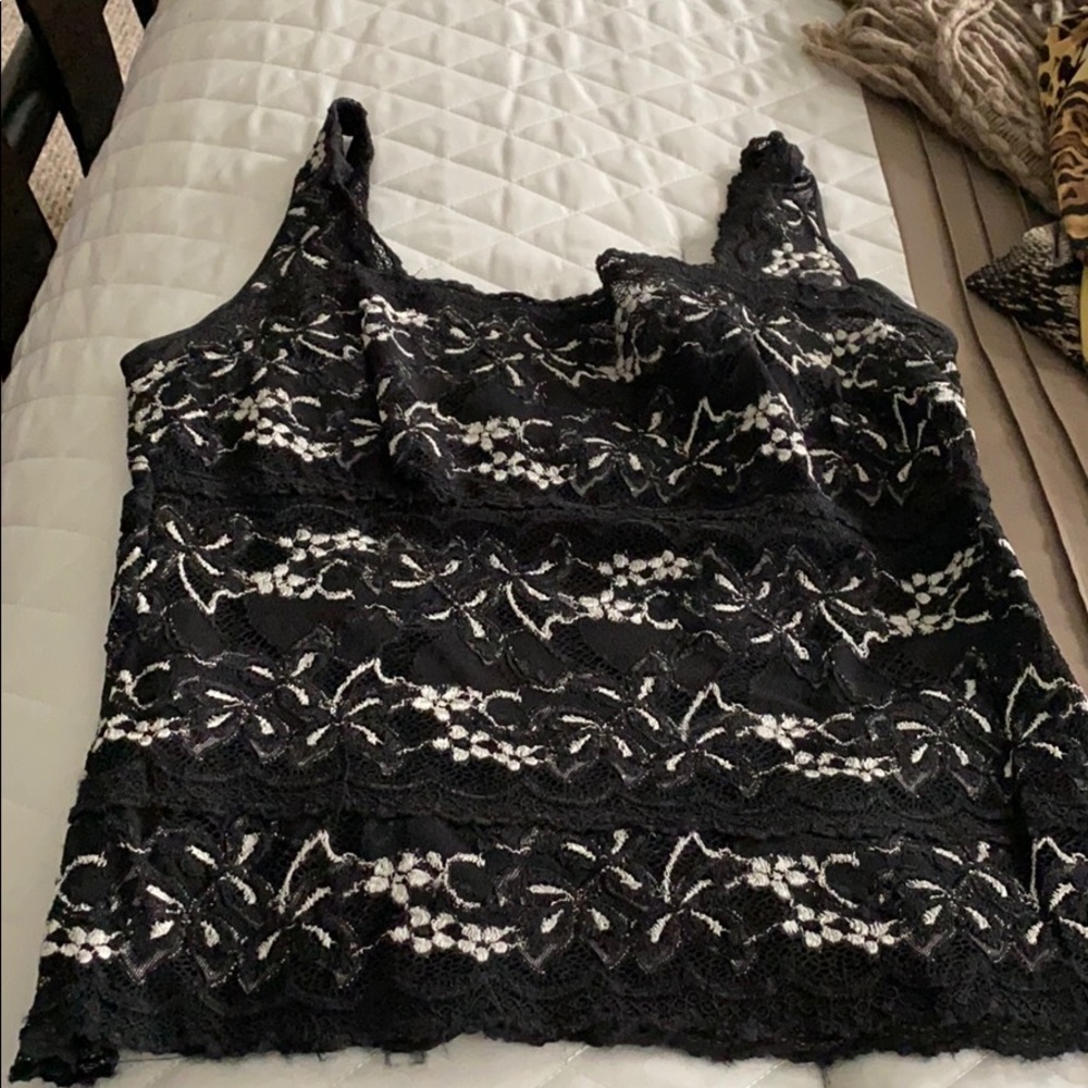 Cache tank in black and silver